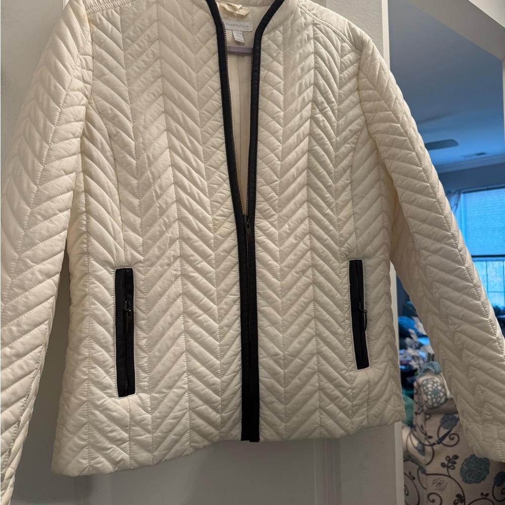 Women's Quilted White Jacket